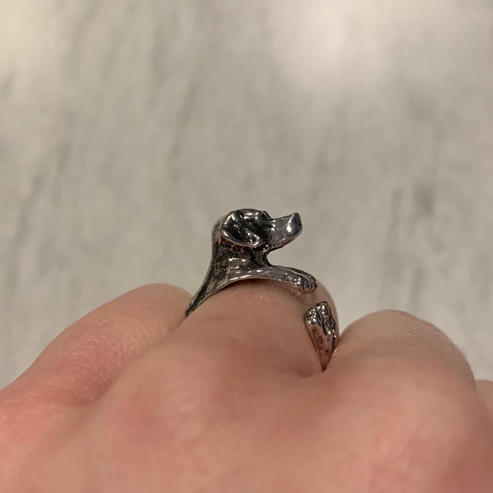 Labrador fashion ring.